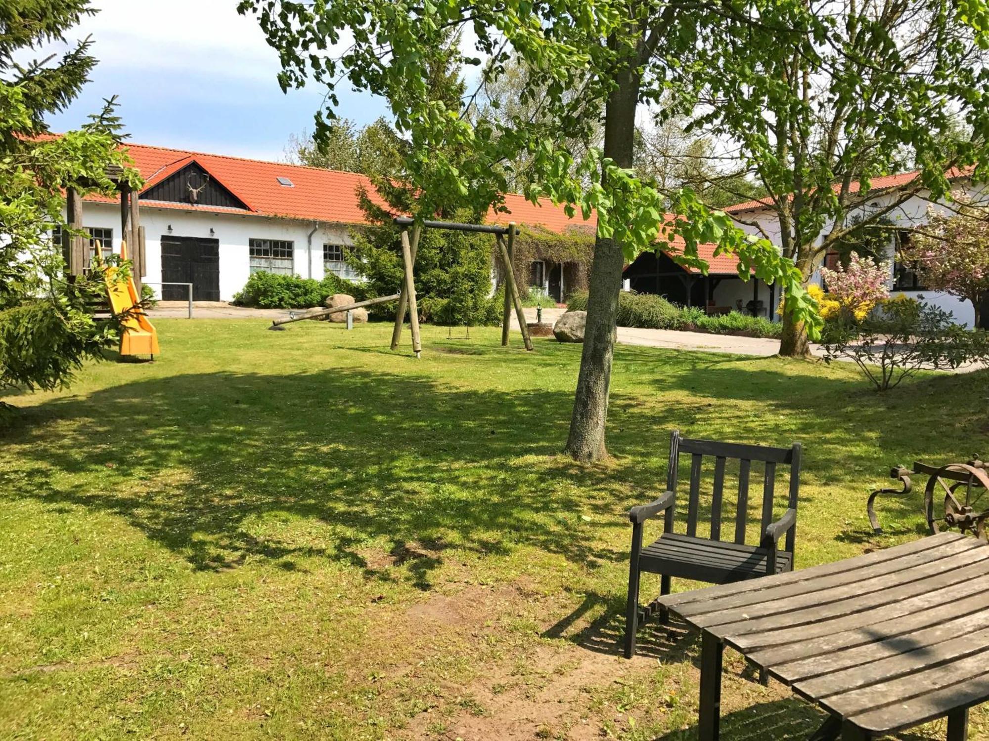 Landpension Dubnitz - Ferienwohnung 1 Sassnitz Exteriér fotografie